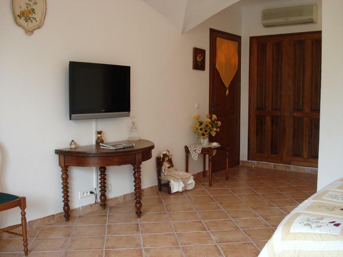 Les Chambres De L'Hote Antique Pietra Longa Salvini 外观 照片